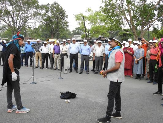 रायपुर रेल मंडल में अंतर्राष्ट्रीय समपार फाटक जागरूकता दिवस मनाया गया