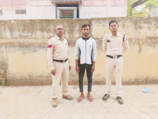 नाबालिग से रेप, दिल्ली से गिरफ्तार