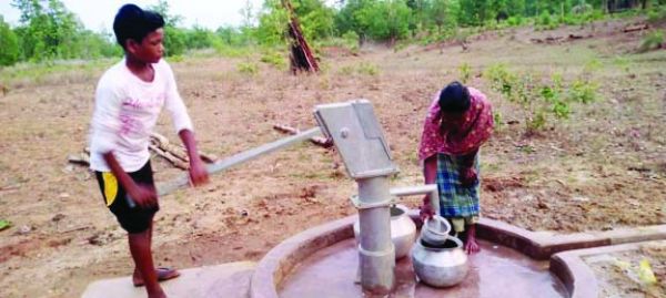बरसों पुरानी मांग पूरी, हांदावाड़ा में ग्रामीणों को मिला शुद्ध पानी