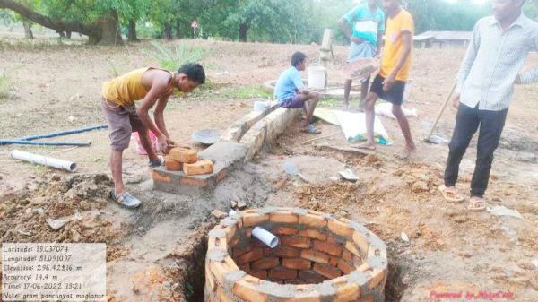 गांव में बह रहे पानी का सुरक्षित प्रबंधन-सोख्ता गड्ढा