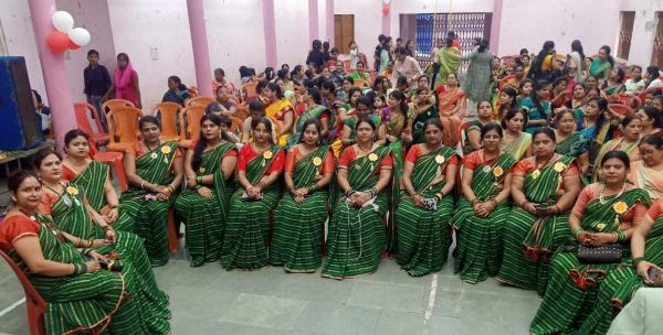 संगिनी महिला ग्रुप का सावन उत्सव, कई स्पधाएं