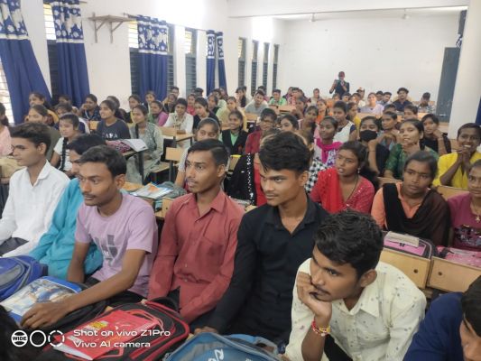 गोबरा कॉलेज में सेमिनार का आयोजन