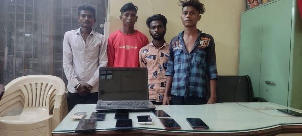 चार मोबाइल चोर सरगना सहित गिरफ्तार
