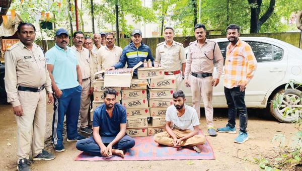 कार से शराब तस्करी, दुर्ग के 2 गिरफ्तार