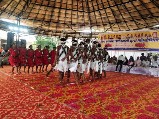 संभाग स्तरीय आदिवासी नृत्य प्रतियोगिता में सुकमा के धुरवा नर्तक बने विजेता