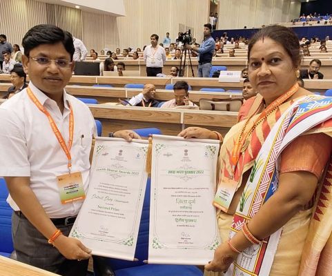 स्वच्छ भारत दिवस के मौके पर विज्ञान भवन में दुर्ग जिले का सम्मान