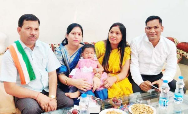 डीएसपी की बेटी के जन्म उत्सव में  विधायक हुईं शामिल 