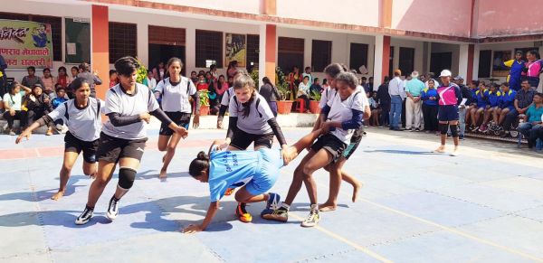 कबड्डी में 19 कॉलेजों की बालिका खिलाड़ी हुर्इं शामिल, यूटीडी रायपुर बनी विजेता