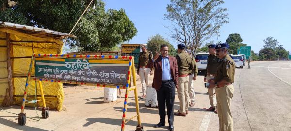 जशपुर-झारखंड सीमा में पहुंचे सरगुजा आईजी ने ढीली पुलिसिंग पर एएसआई को किया निलंबित