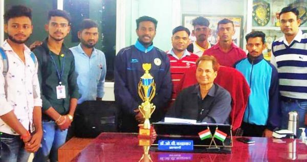 महासमुंद को हरा कुरुद कॉलेज ने जीता गोल्ड कप