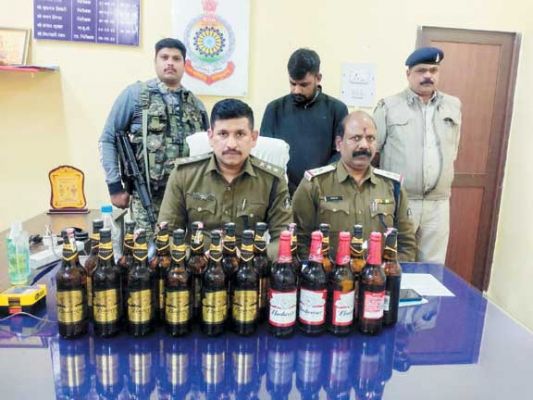 पुलिस ने की अवैध शराब पर कार्रवाई