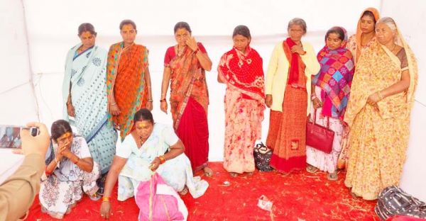 शिव महापुराण कथा में असामाजिक तत्व, 12 संदिग्ध महिलाओं को पकड़ा