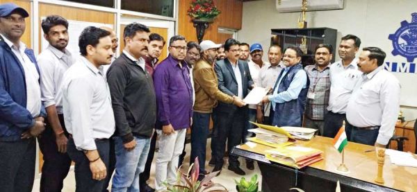 इंटक किरंदुल ने सीजीएम को सौंपा वार्षिक सदस्यता प्रपत्र
