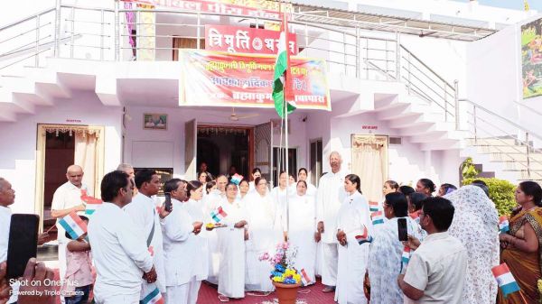 प्रजापिता ब्रम्हाकुमारी ईश्वरी विवि में गणतंत्र दिवस मनाया गया