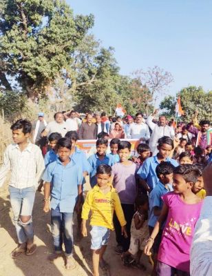 प्रतापपुर में देवरी और पकनी पहुंची हाथ से हाथ जोड़ो पदयात्रा