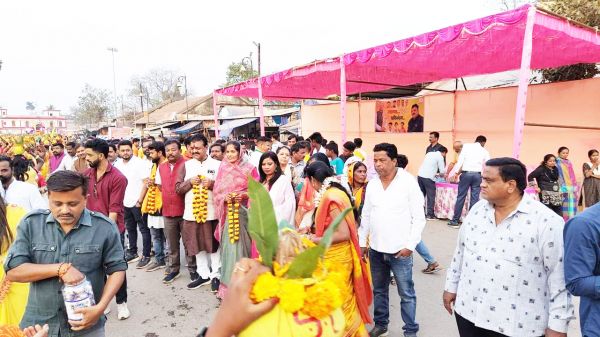 बालाजी की शोभायात्रा का रेखचंद ने कांगे्रसियों संग किया स्वागत
