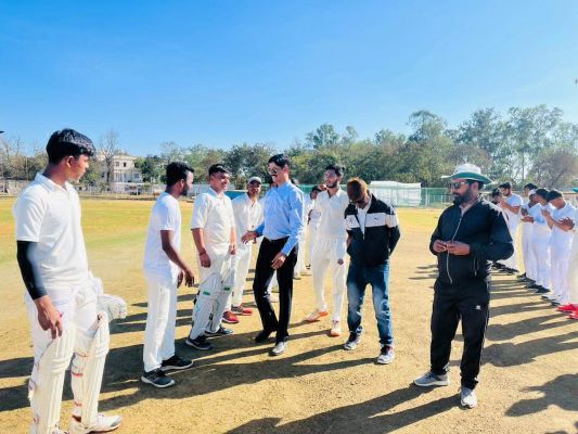 इंटर कॉलेज क्रिकेट स्पर्धा : पहला मैच सार्इं बाबा कॉलेज ने जीता