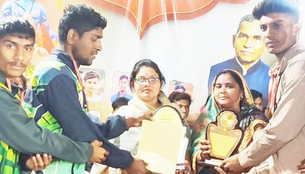 बगौद की कबड्डी में तर्रा ने  जीता प्रथम पुरस्कार