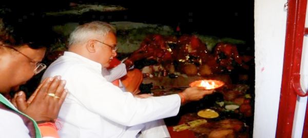 बघेल, टीएस समेत मंत्रियों ने मधेश्वर महादेव मंदिर में की पूजा-अर्चना‘