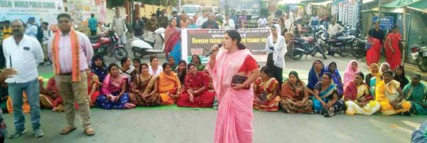 नेताओं की हत्या के विरोध में भाजपा ने राजमार्ग पर किया चक्काजाम