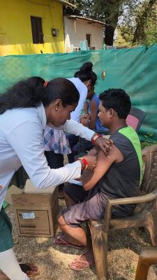ग्रामीणों को मुफ्त टिटनेस टीके