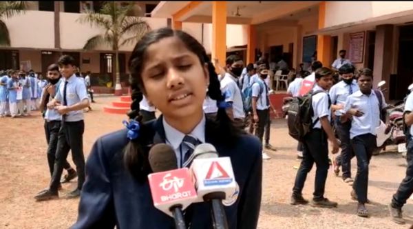 7वीं की छात्रा नरगिस ने विशेष अनुमति पर दी दसवीं की परीक्षा