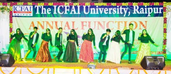 आईसीएफएआई विवि में वार्षिकोत्सव, विद्यार्थियों की रंगारंग प्रस्तुति