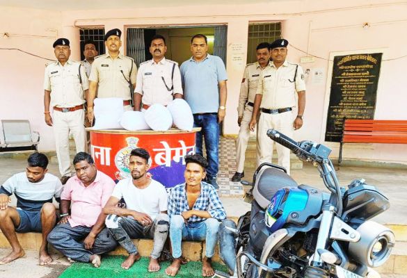 12 किलो गांजा के साथ चार युवक गिरफ्तार