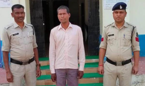 अवैध र्इंट भट्टे में भण्डारित 7 क्विंटल  कोयला बरामद, एक आरोपी गिरफ्तार