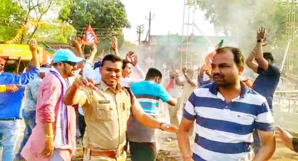 पुतला जलाने सफल हुए कार्यकर्ता, पर कई भाजपा पदाधिकारी रहे नदारद