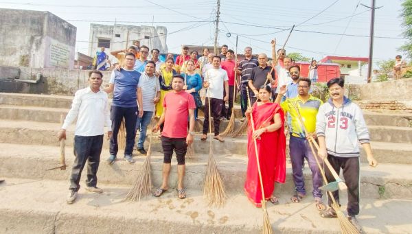 भाजपा ने चलाया स्वच्छता अभियान