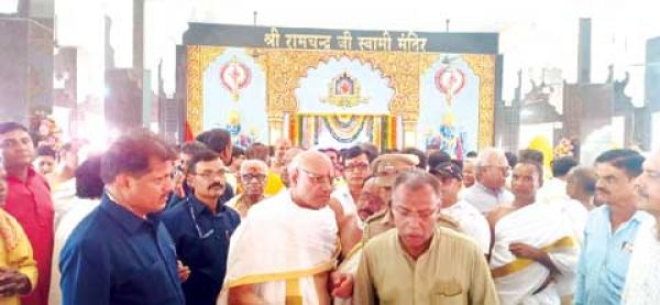प्राण प्रतिष्ठा के बाद मुंबई लौटे बैस, हजारों भक्तों ने समारोह में लिया हिस्सा
