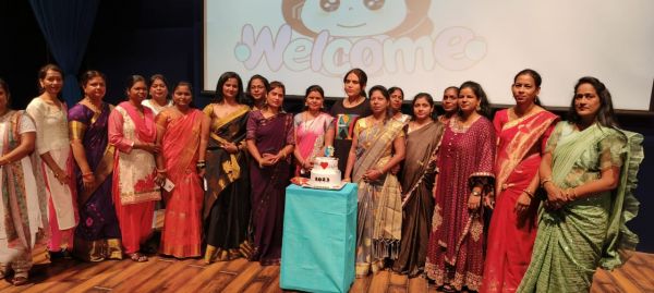 मेकाज में धूमधाम से मनाया अंतरराष्ट्रीय नर्स दिवस