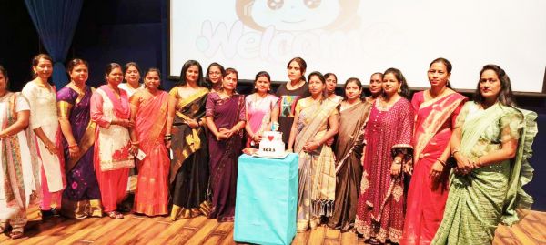 मेकाज में धूमधाम से मनाया अंतरराष्ट्रीय नर्स दिवस
