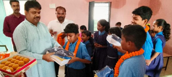 नई ऊर्जा और नए संकल्प के साथ शिक्षा दान के कार्य में समर्पण के साथ जुट जाएं शिक्षक-लक्ष्मी गुप्ता