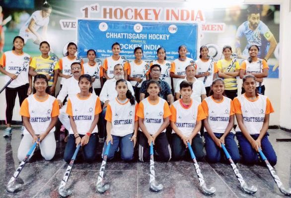 राष्ट्रीय खेल के लिए हॉकी इंडिया सराहनीय कार्य कर रही है-धकेता