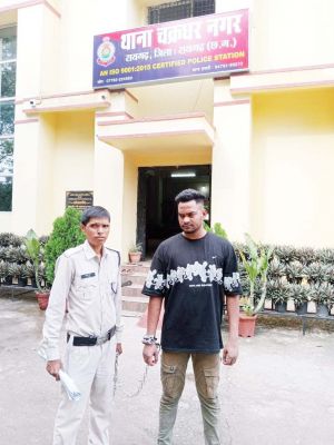 पुलिस से छिप रहा रेप का आरोपी रायपुर में पकड़ाया