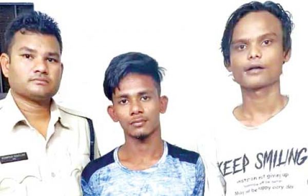 मोबाइल लूट करने वाले नाबालिग सहित तीन गिरफ्तार