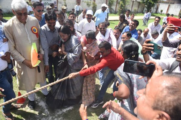 छत्तीसगढिय़ा ओलम्पिक : अम्पायर बने उपमुख्यमंत्री, जनप्रतिनिधियों और अफसरों के बीच रस्साकशी का मुकाबला