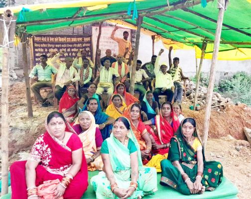 करणी कृपा स्टील प्लांट के विरोध में  किसानों का सत्याग्रह 518वें दिन भी जारी