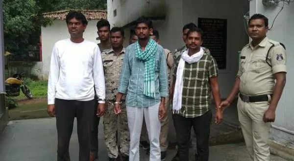 मजदूरी का पैसा मांगने पर पहाड़ी कोरवा से मारपीट, 4 भाई गिरफ्तार