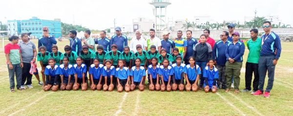 राज्य शालेय खेल स्पर्धा:  वॉलीबॉल 14 वर्ष बालक वर्ग में विजेता बस्तर जोन, बालिका में रायपुर जोन