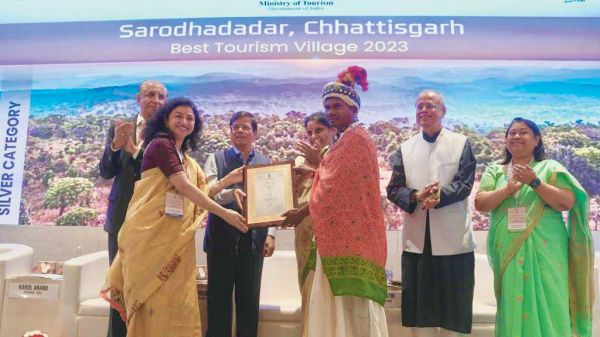ग्रामीण पर्यटन के क्षेत्र में सरोधा दादर को राष्ट्रीय पुरस्कार