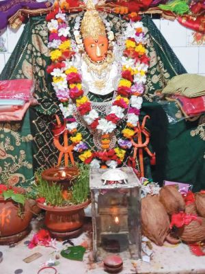 देवी मंदिरों में हजारों मनोकामना ज्योत प्रज्वलित