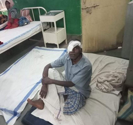 जमीन पर ऑपरेशन वाले मरीज, एचओडी हमेशा रहते हैं अंबिकापुर से बाहर