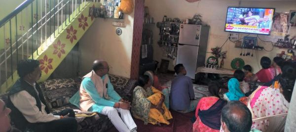 मन की बात भाजपा के पदाधिकारी-कार्यकर्ताओं ने बूथ स्तर पर सुना