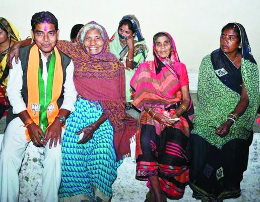 भाजपा प्रत्याशी ने मतदाताओं से मुलाकात कर मांगा समर्थन 