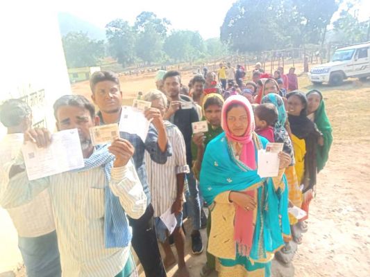 चुनचुना-पुदांग में मतदाताओं ने  भयमुक्त होकर किया मतदान