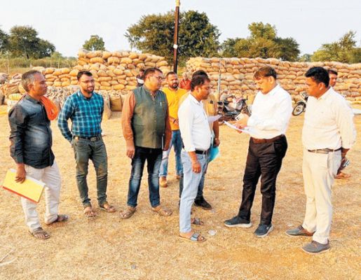 धान उपार्जन केन्द्र भोरमपुर कला का निरीक्षण