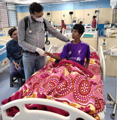 डेंगू पीडि़त बच्चा हुआ बेहोश, 36 घंटे बाद आया होश
